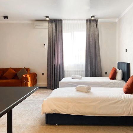 Apart Hotel Beles Ałma Ata Zewnętrze zdjęcie