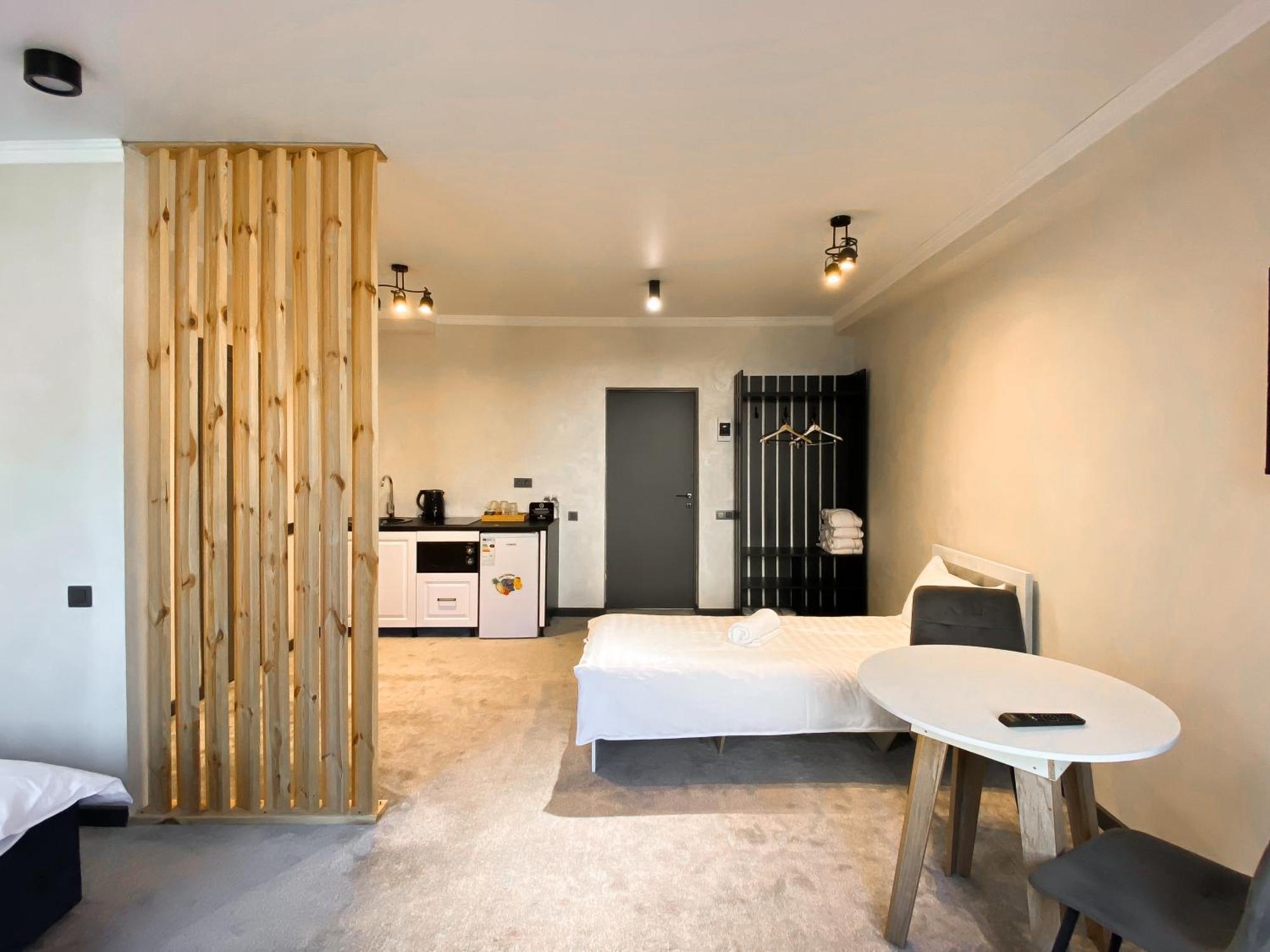 Apart Hotel Beles Ałma Ata Zewnętrze zdjęcie
