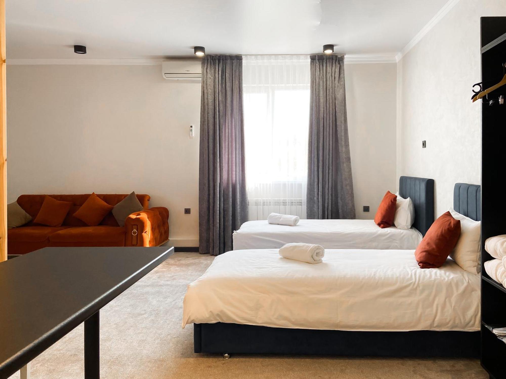 Apart Hotel Beles Ałma Ata Zewnętrze zdjęcie